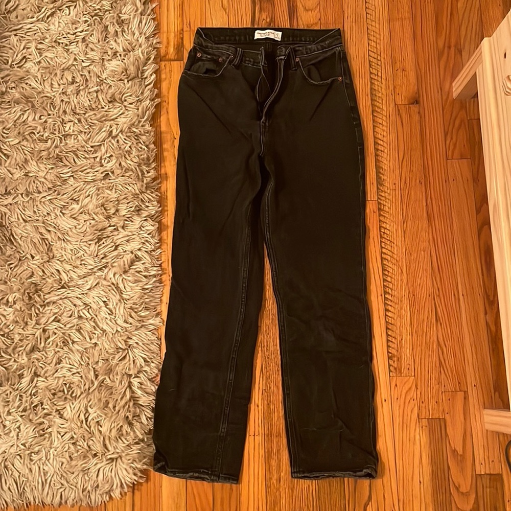 Abercrombie & fitch ankle straight ultra high rise black jeans. Size 27.
